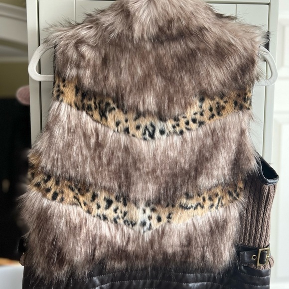Guess MultiColor Faux Fur & Leather Vest Size Large - Picture 7 of 8